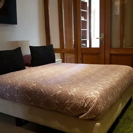 Suites Aan De Singel Bed & Breakfast 3*
